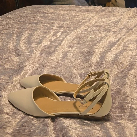 Women's Cream Ankle Strap Flats - Picture 4 of 4